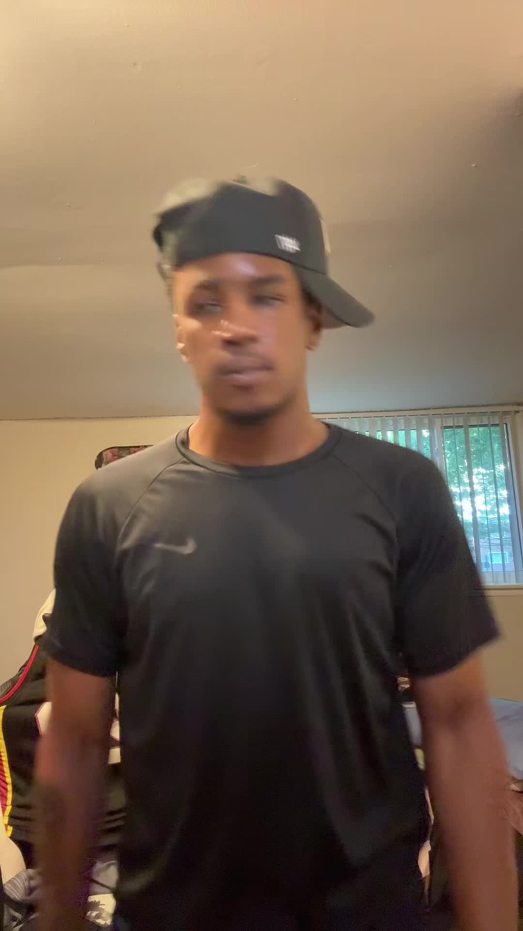 @5xKobxyz