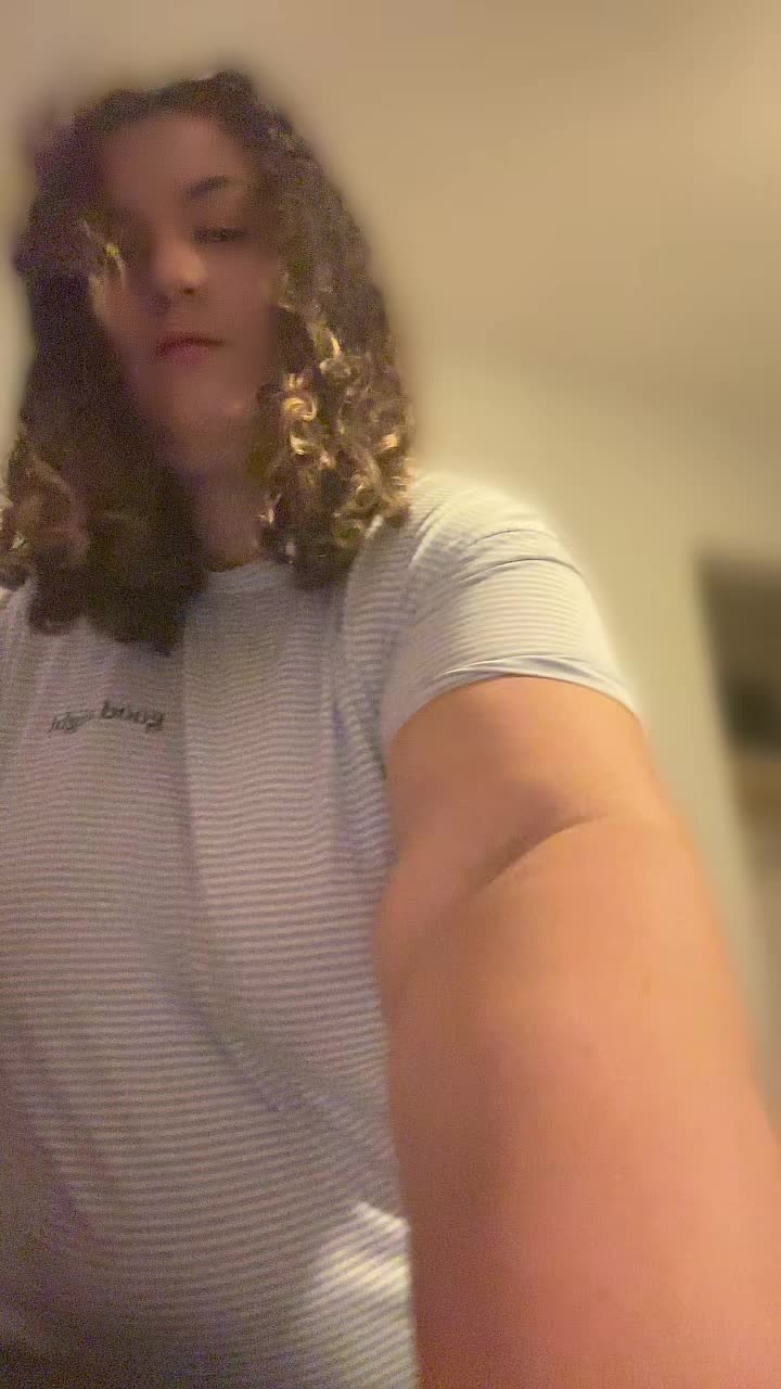 @💜🩷🩵 IceQueen92 🧊 👑 😴🐐