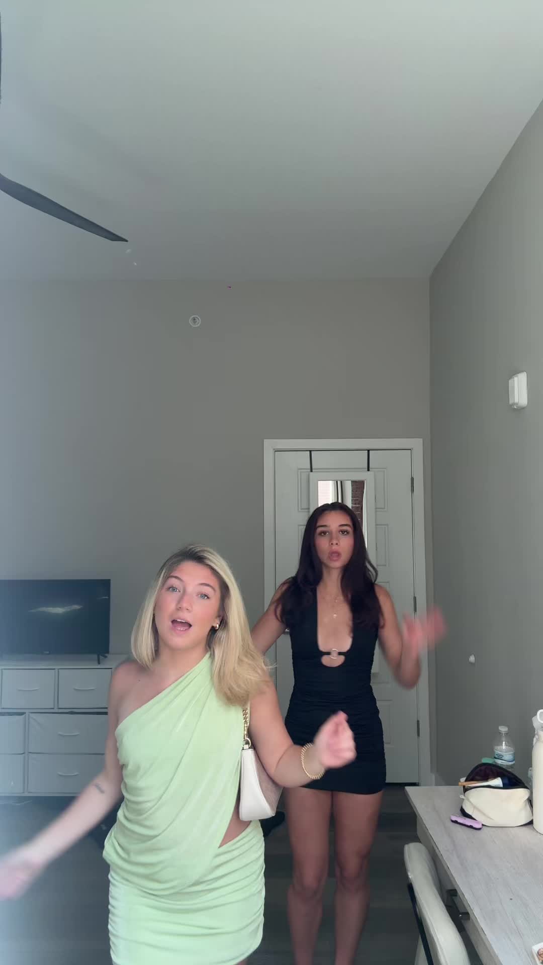 @carlymchugh