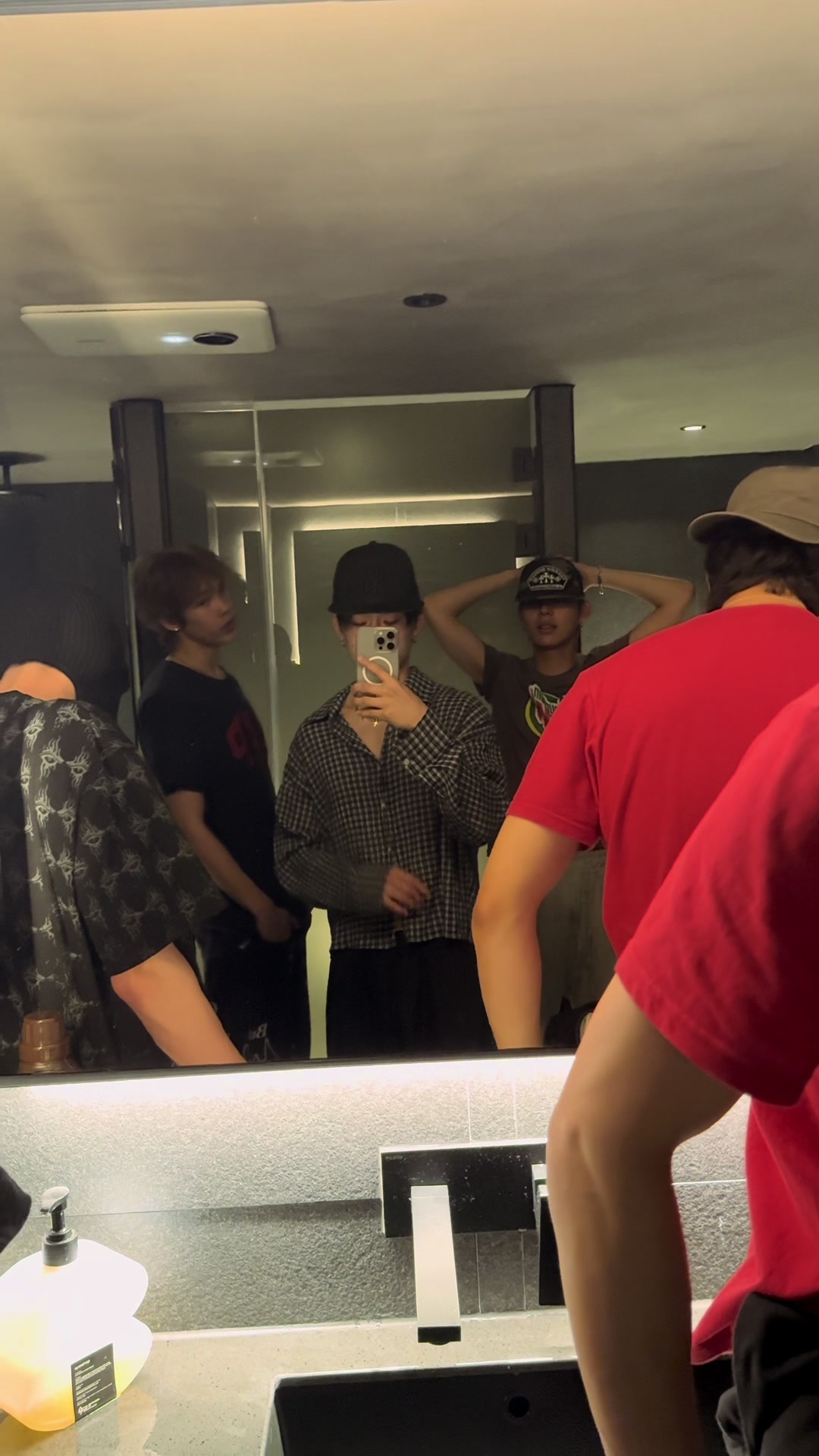 @wayfboys