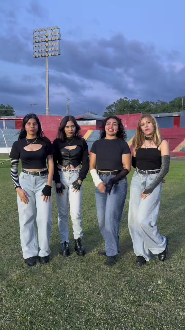 @academiadeartesdm