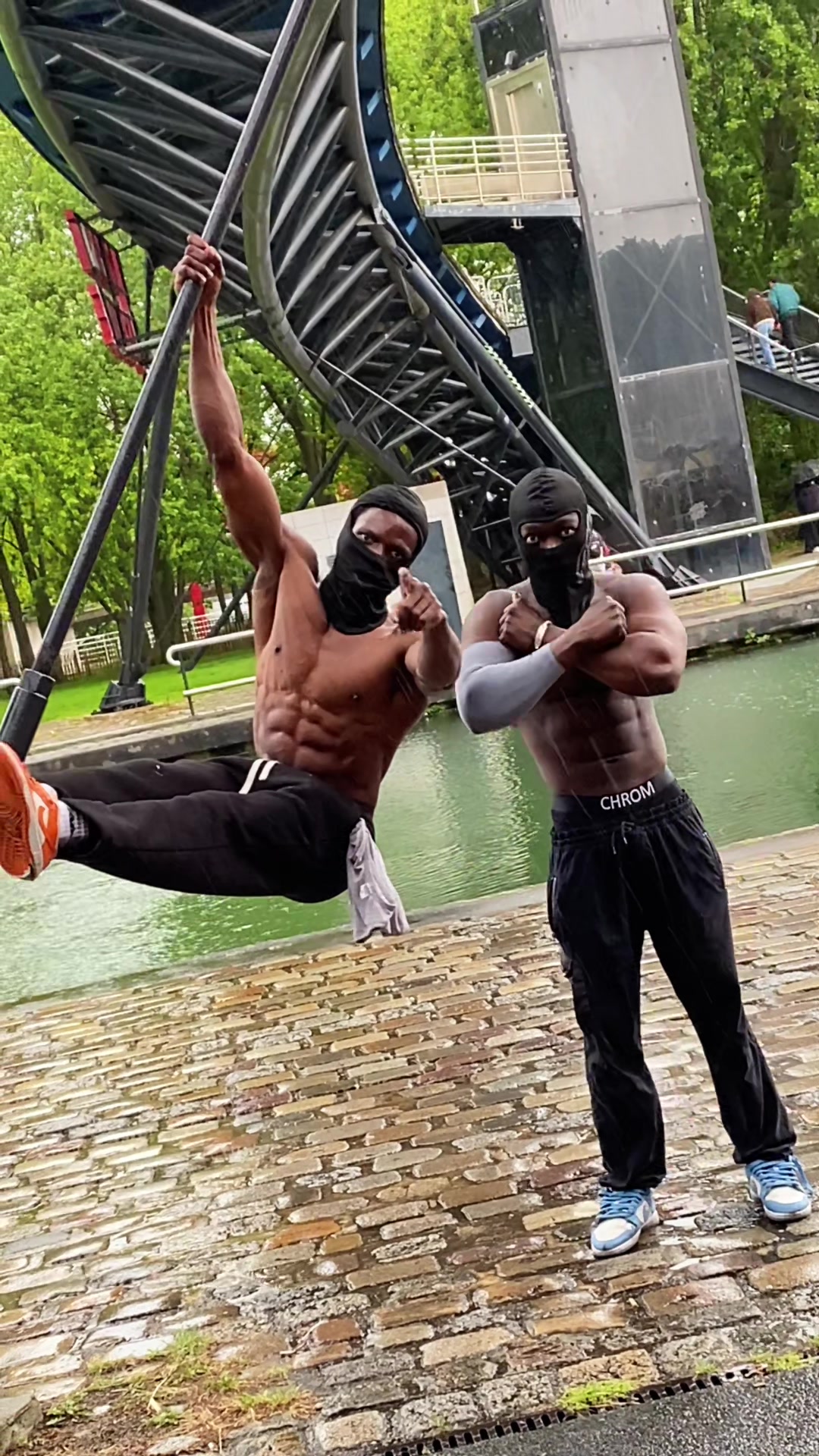 @Uzi jalloh. 🇬🇳🇫🇷