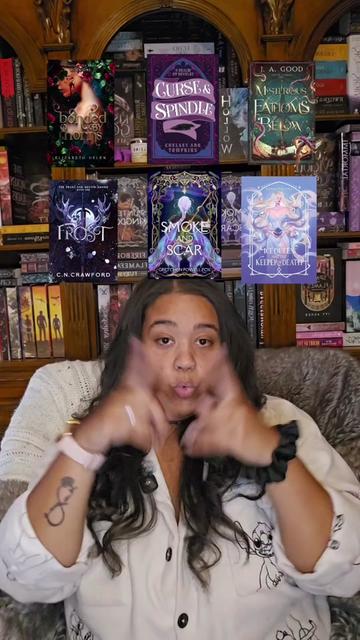 @Shaesicles 📚 Book Wyrm✍️