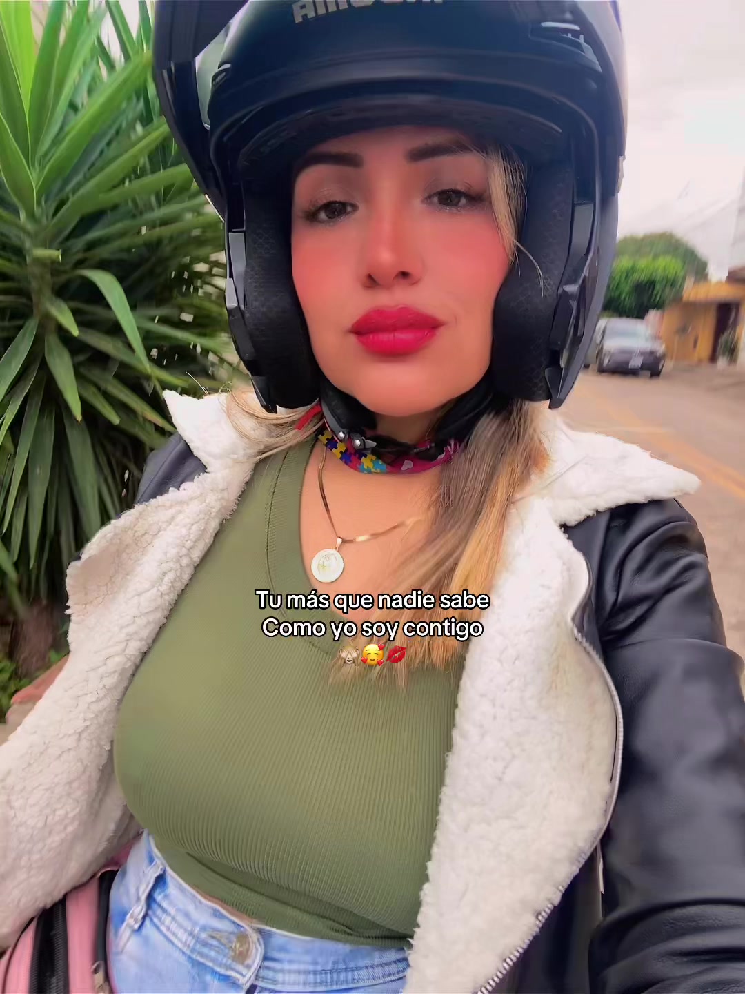 @La Vivi💜🏍️😘