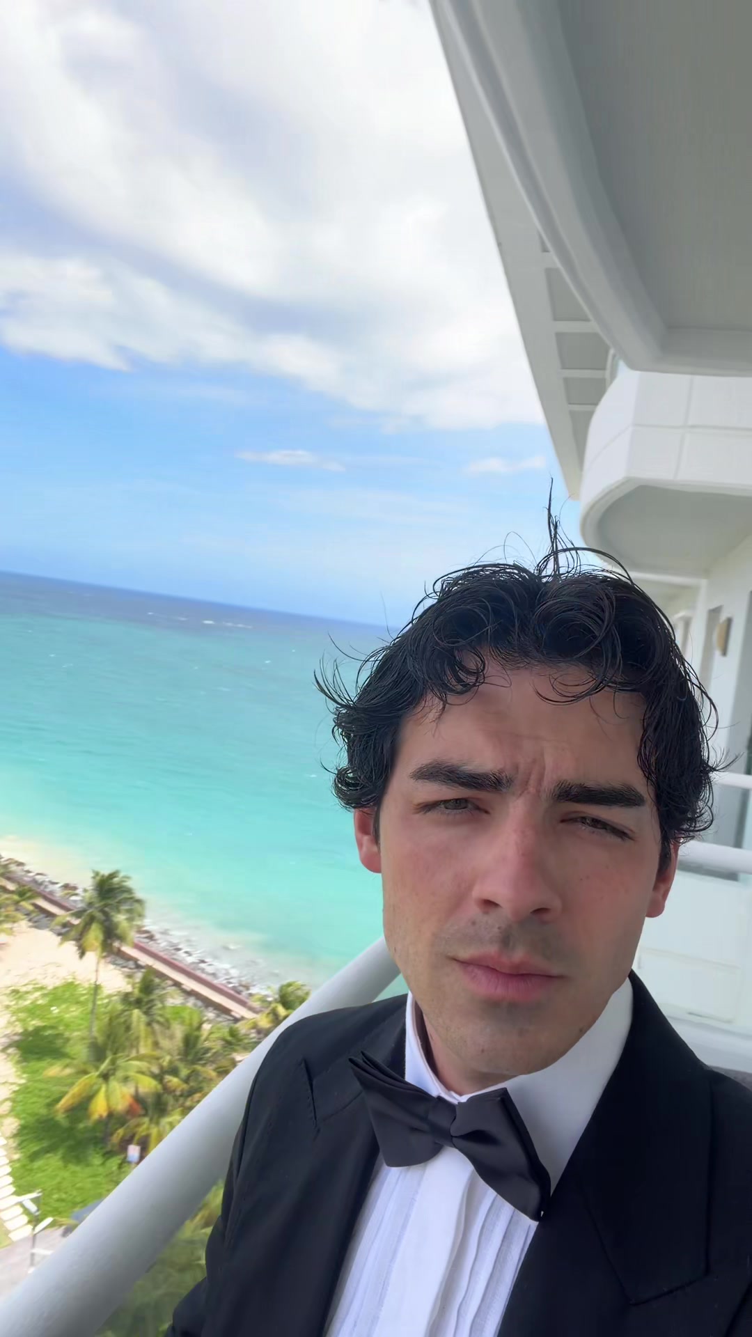 @joejonas