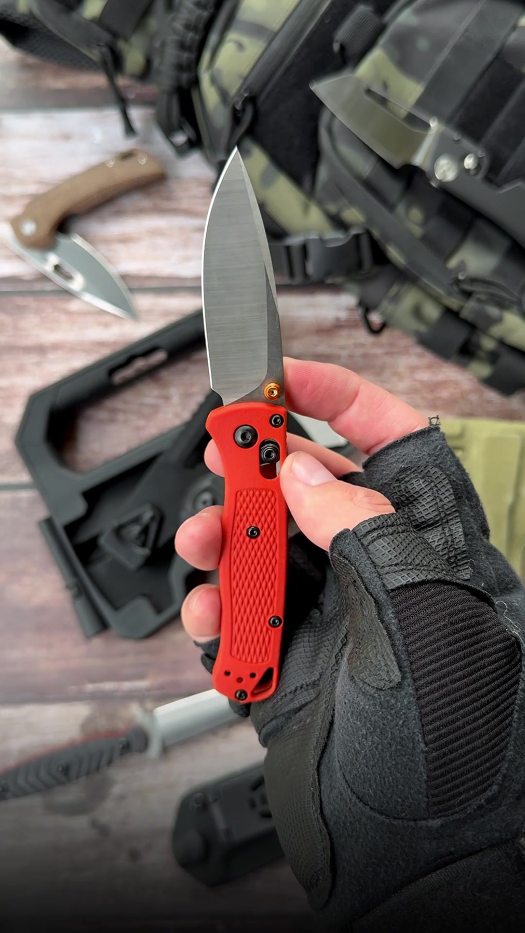 @survival.knives
