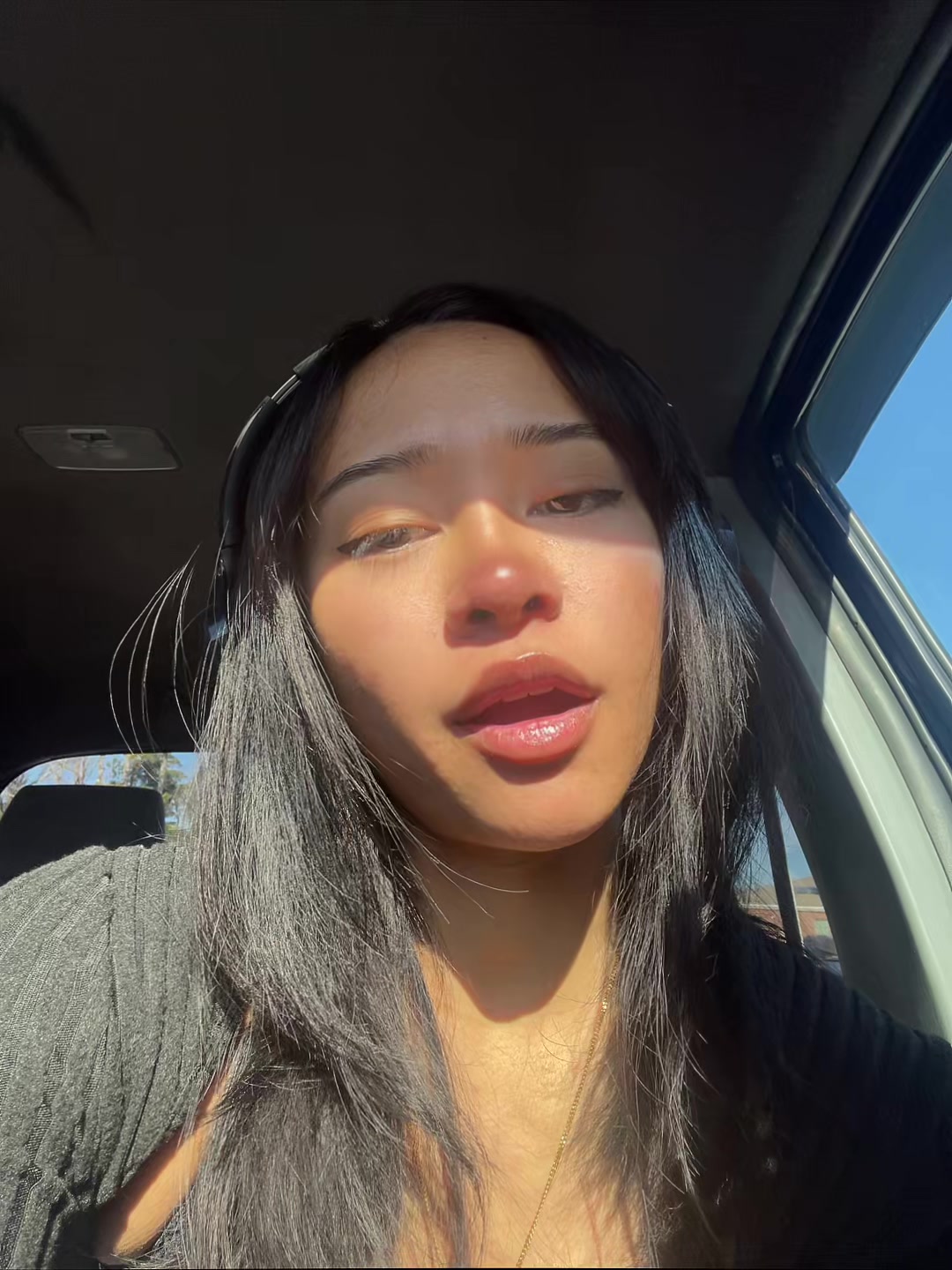 @Riaaa
