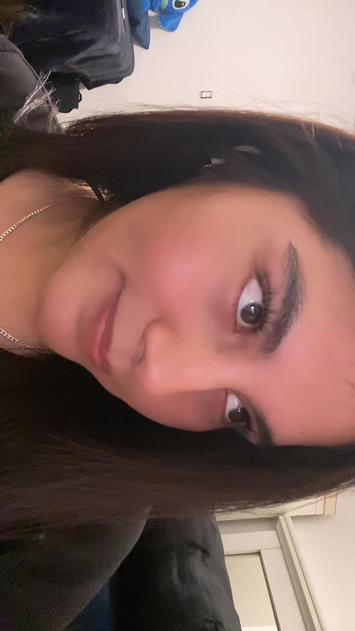 @Ojitos 🤎