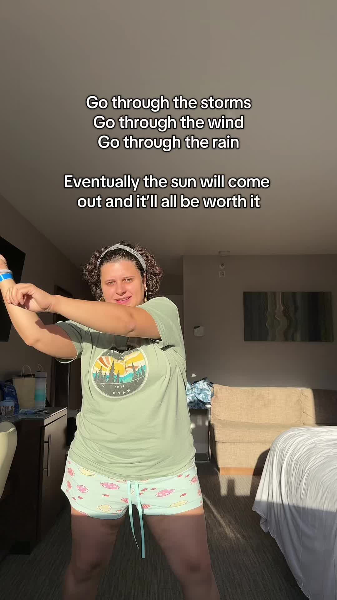 @bellaizrising