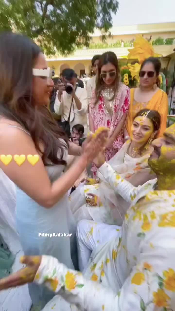 @Lovely Hansika