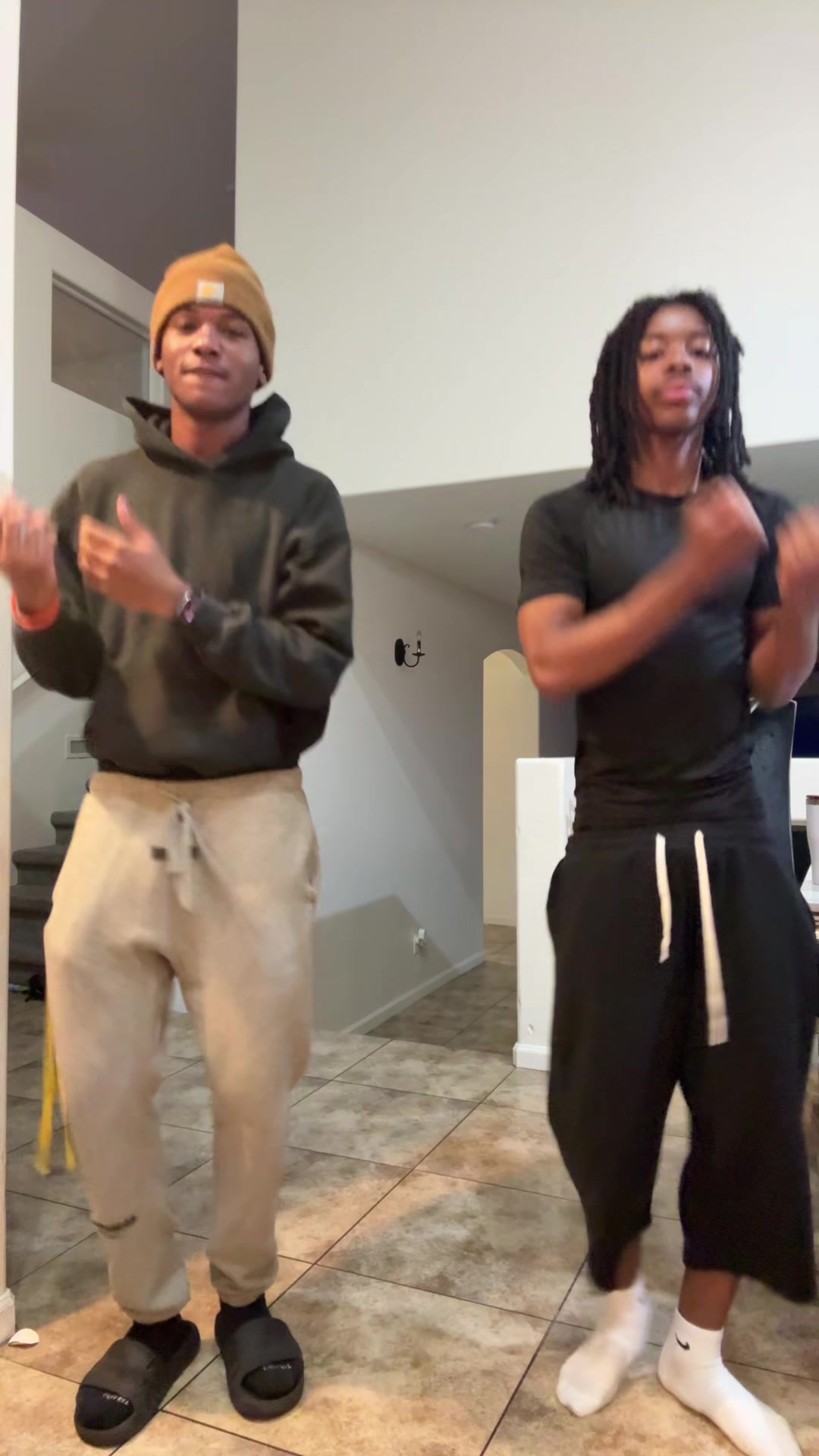 @ᶻ⁴