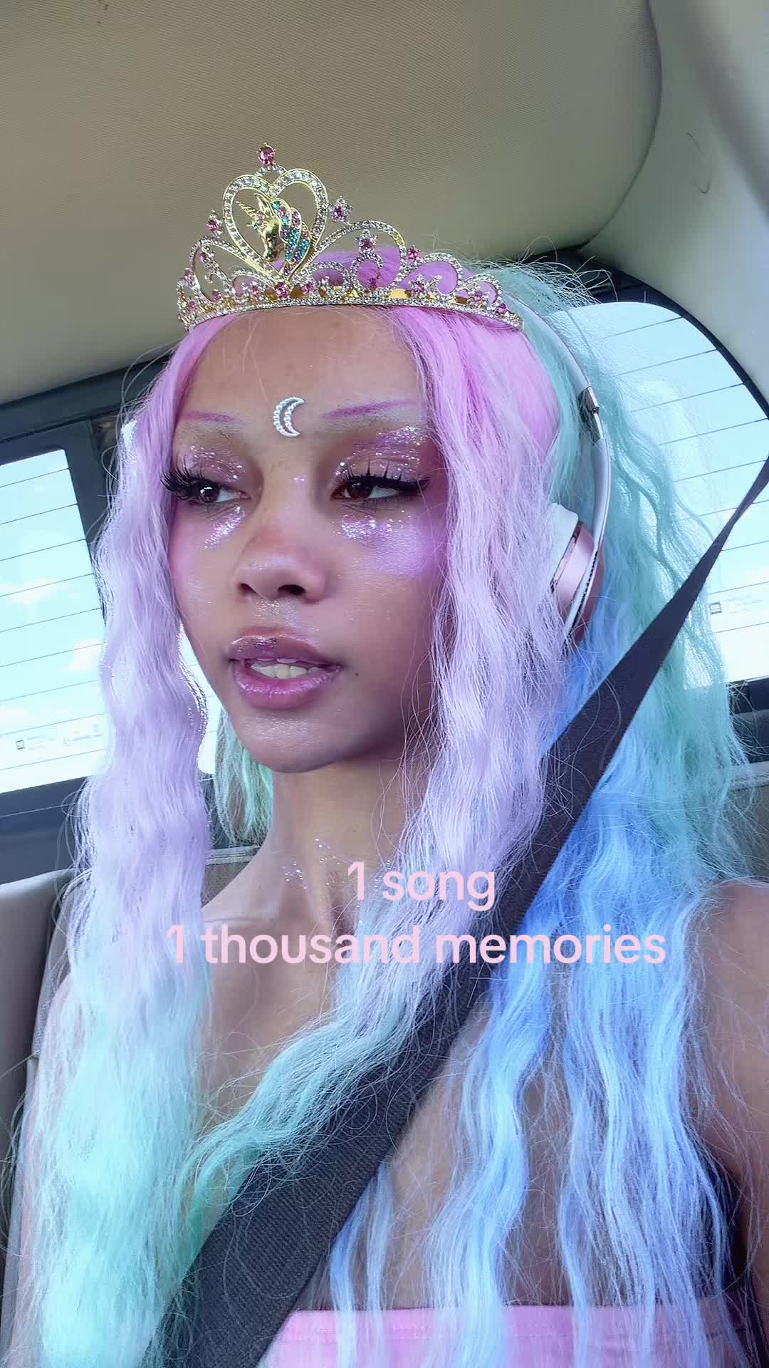 @𝘐𝘴𝘢𝘣𝘦𝘭𝘭𝘢 𝘔𝘰𝘰𝘯🌙