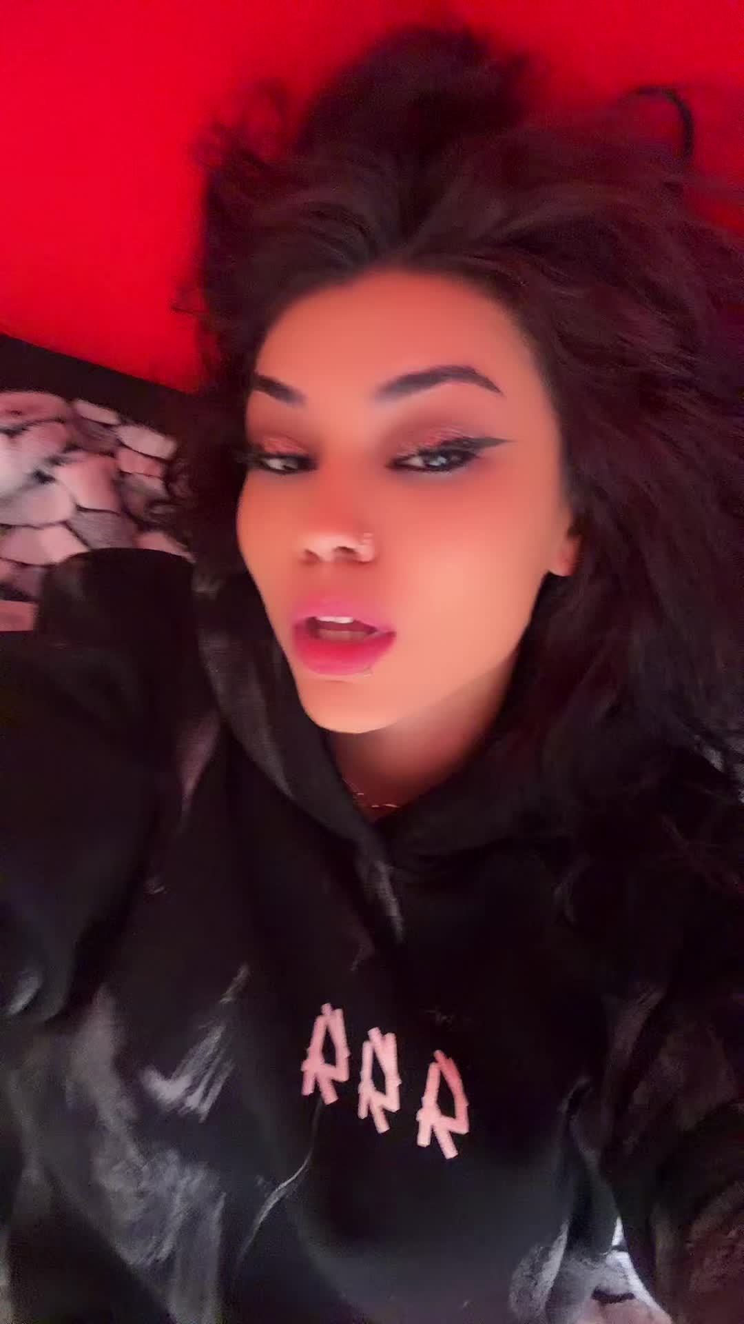 @Violetta Dyuzova
