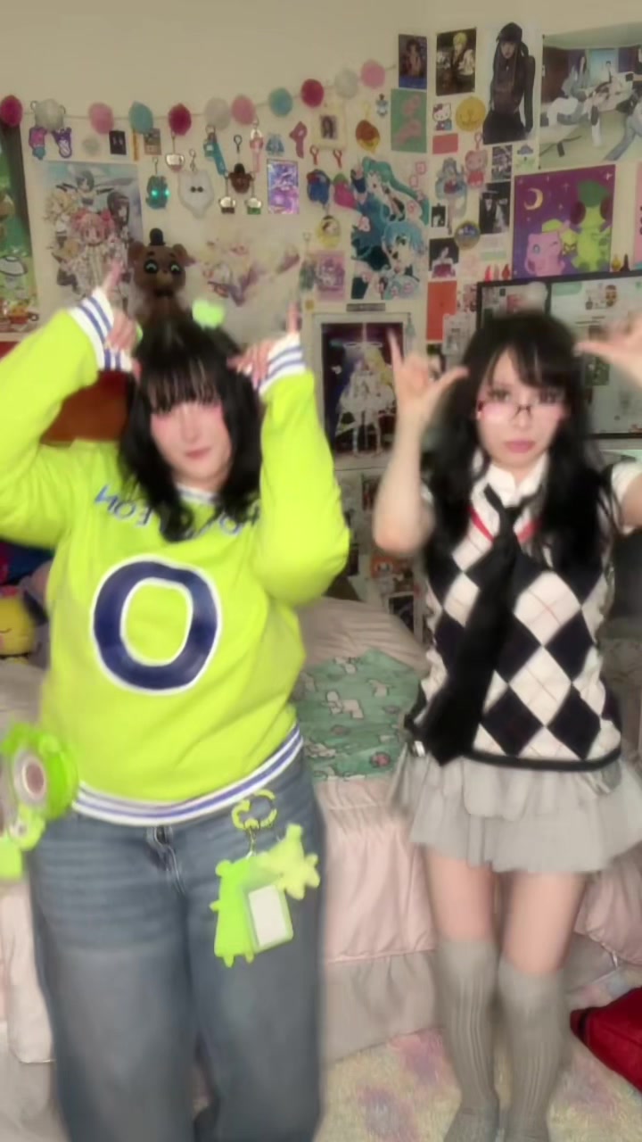 @\( &acute; ▽ ` )/ ☆彡