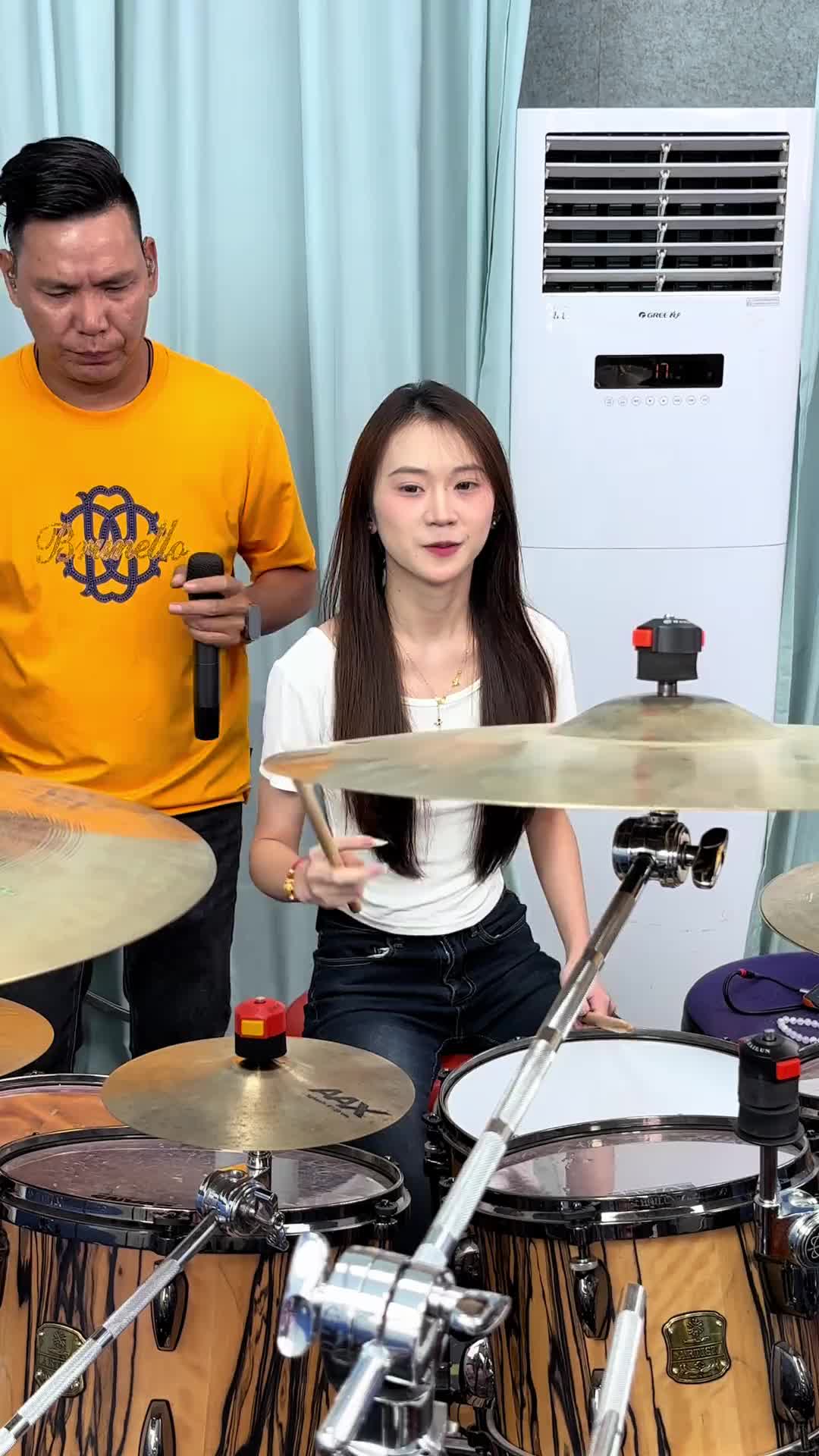 @微妮儿
