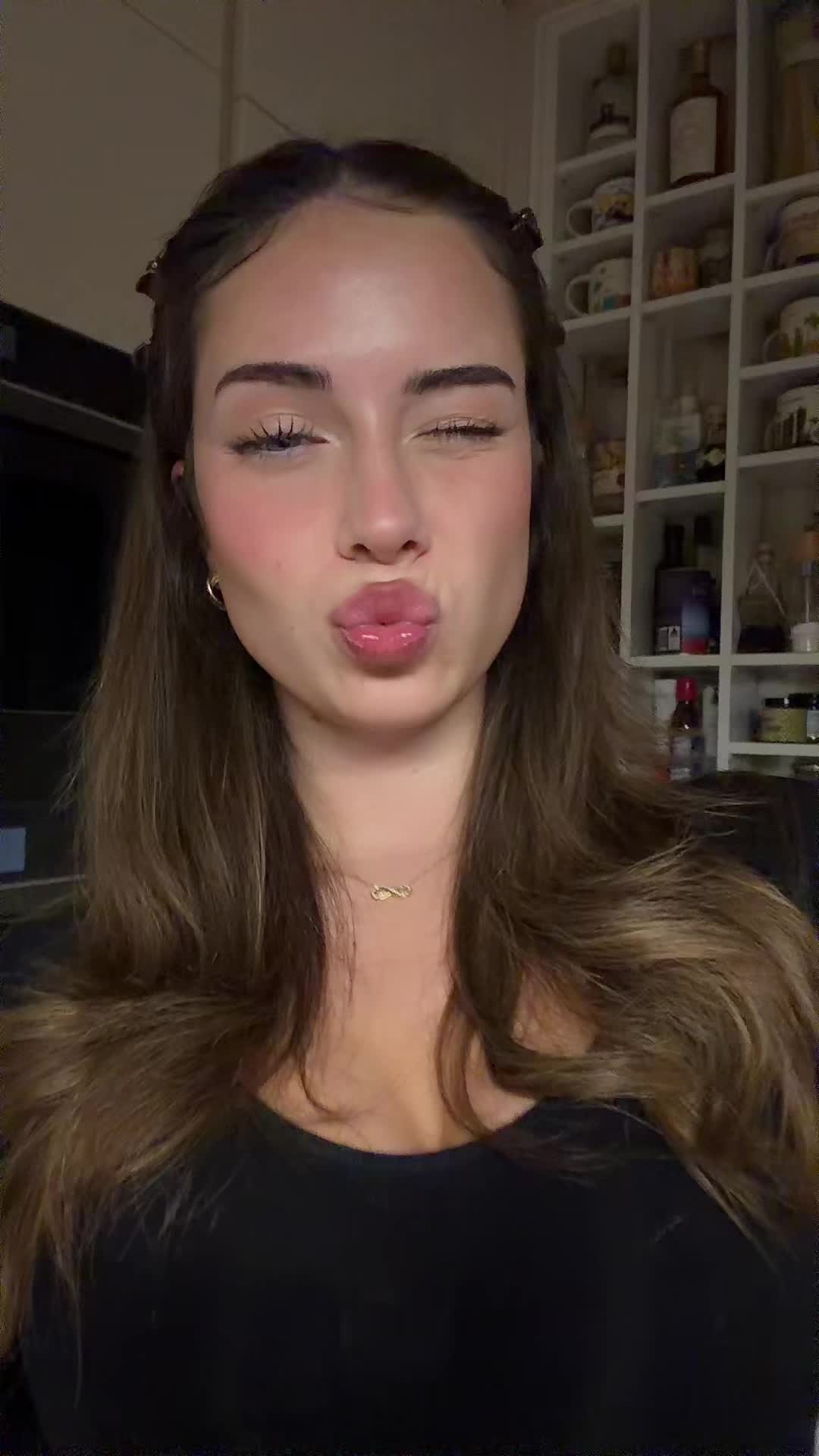 @𝑒