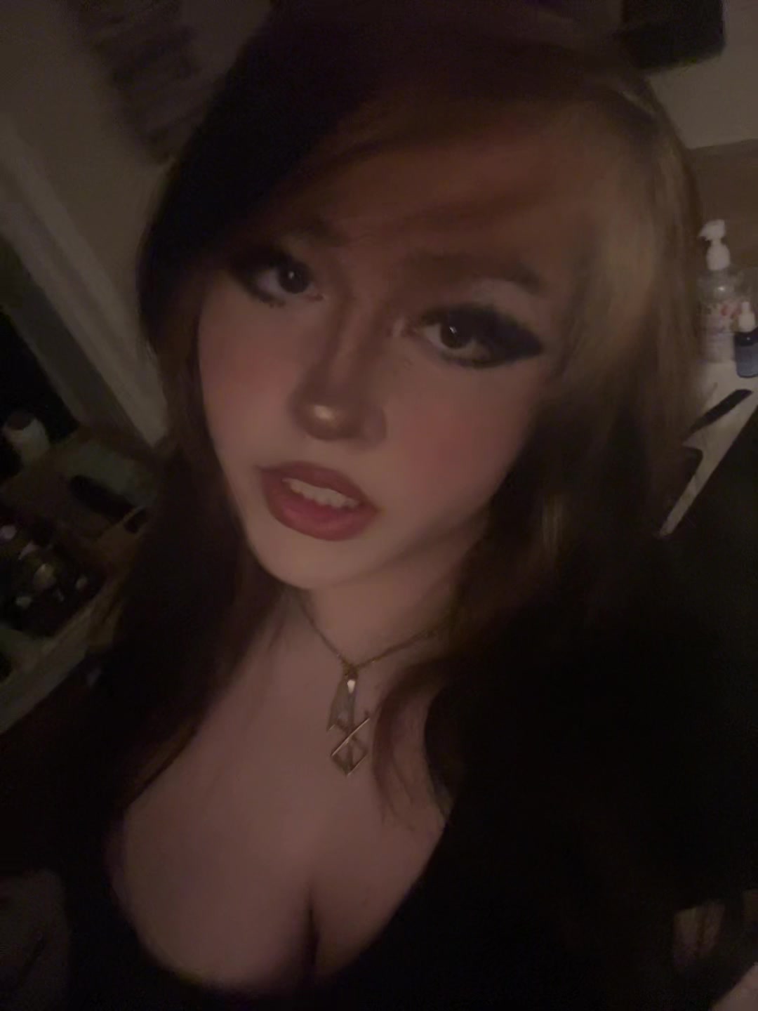 @isaphernelia