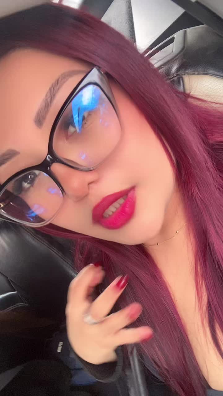 @Karina Palacios🍒