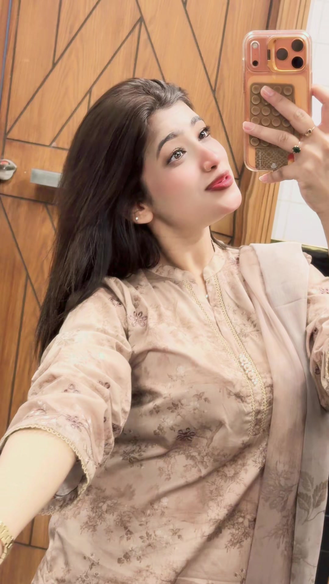 @Malaika naz 👸🏻