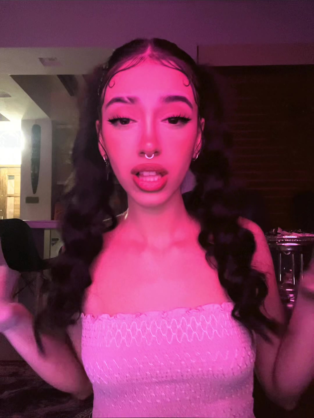@نوژآ