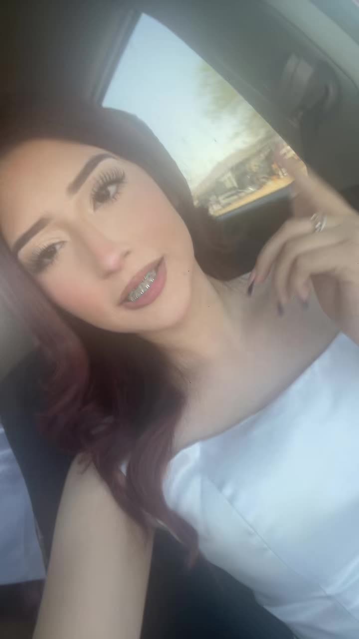 @laura
