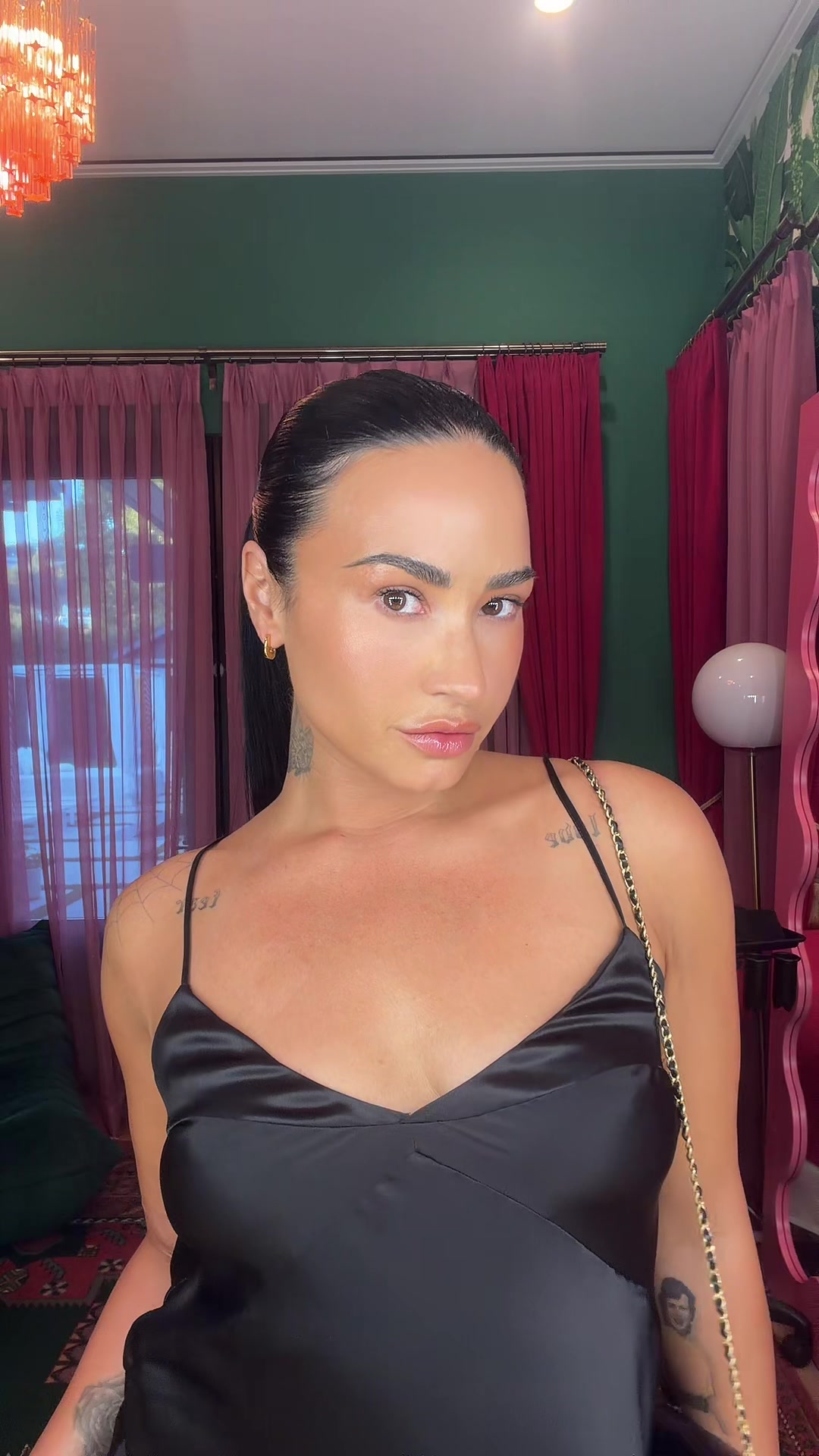 @Demi Lovato