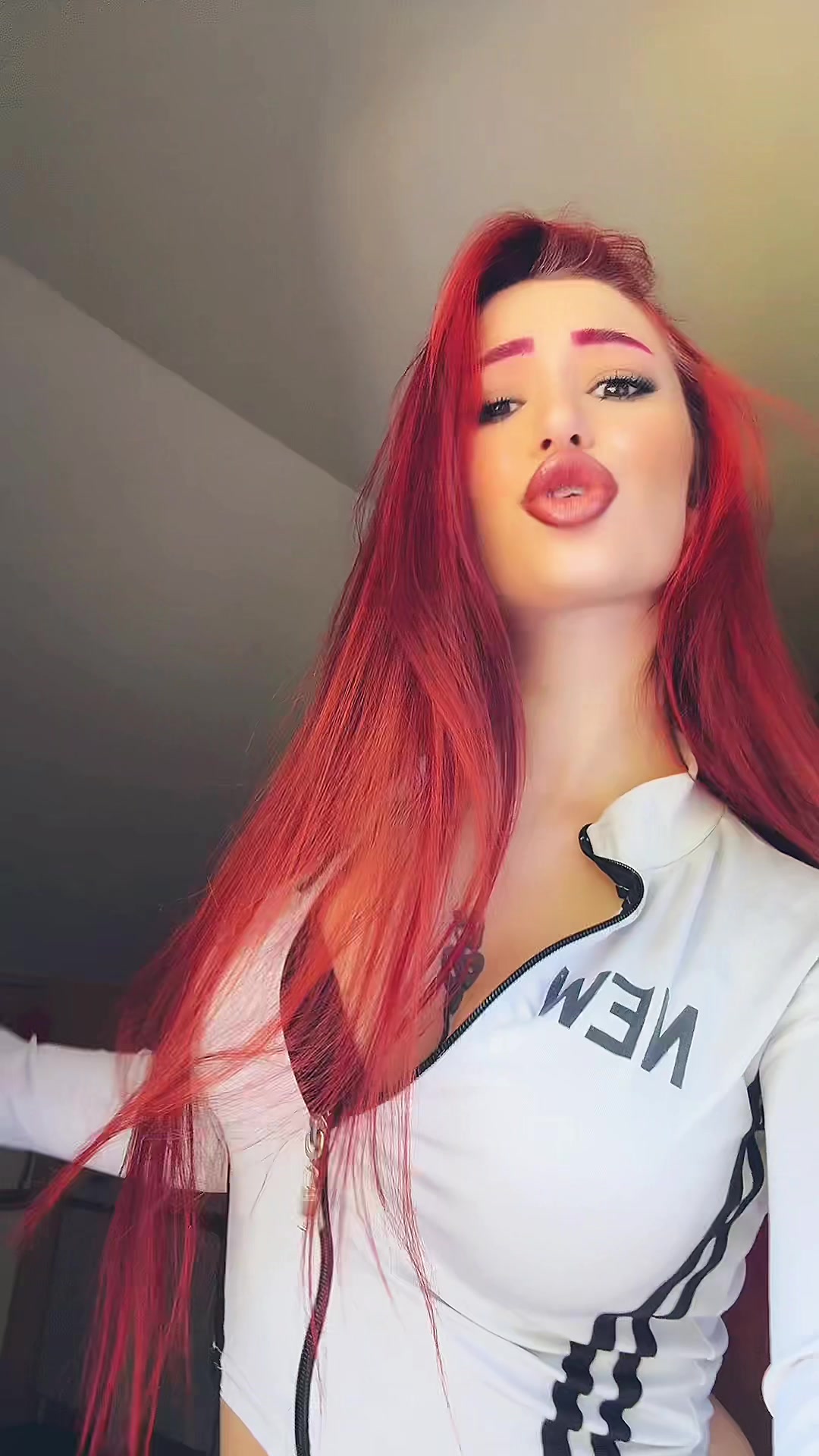 @elenasvrzic_