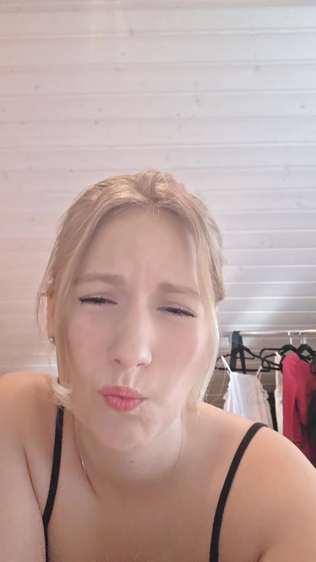 @Jenni