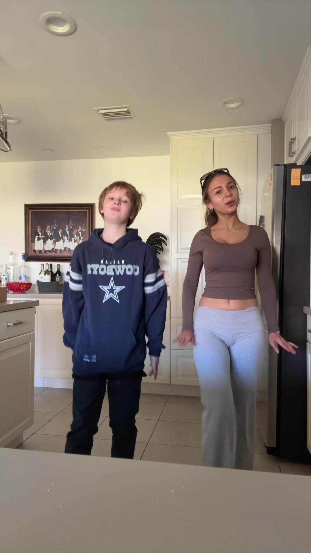 @isabella.