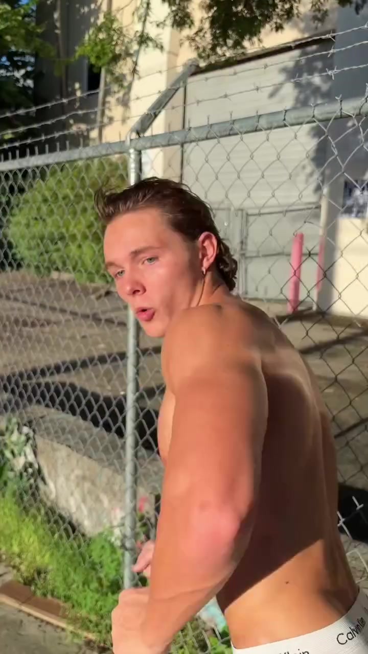 @leviorenusa