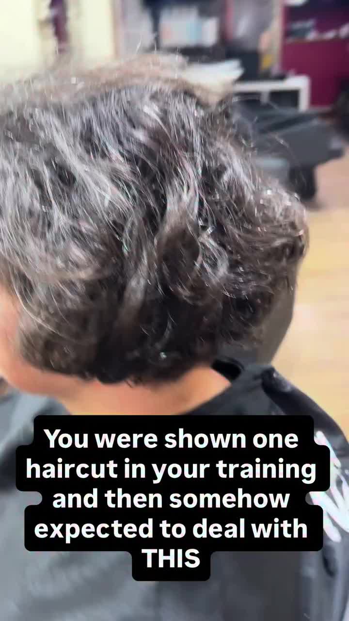 @Short Hair Cutting Specialist