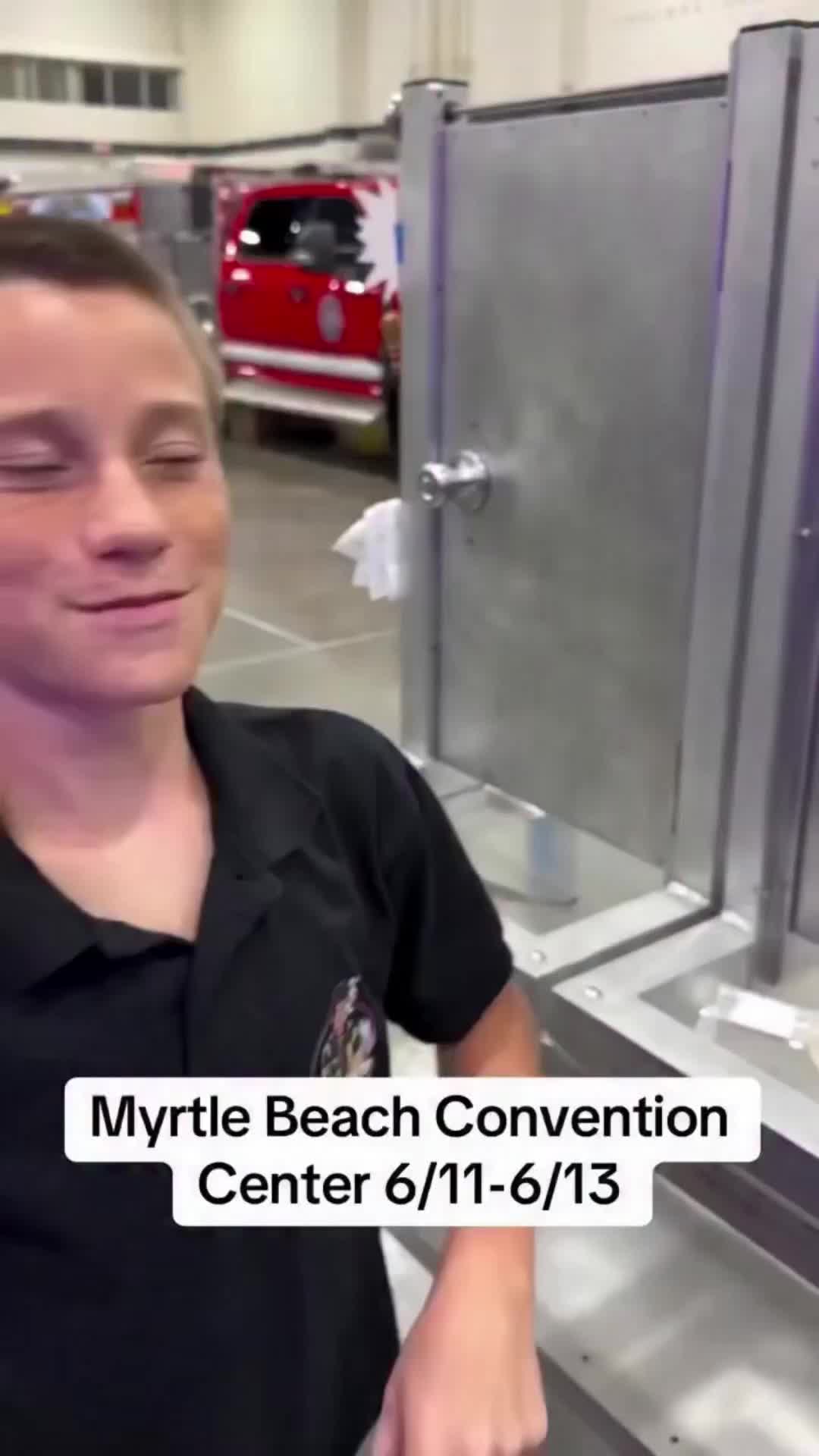 @directornoodles