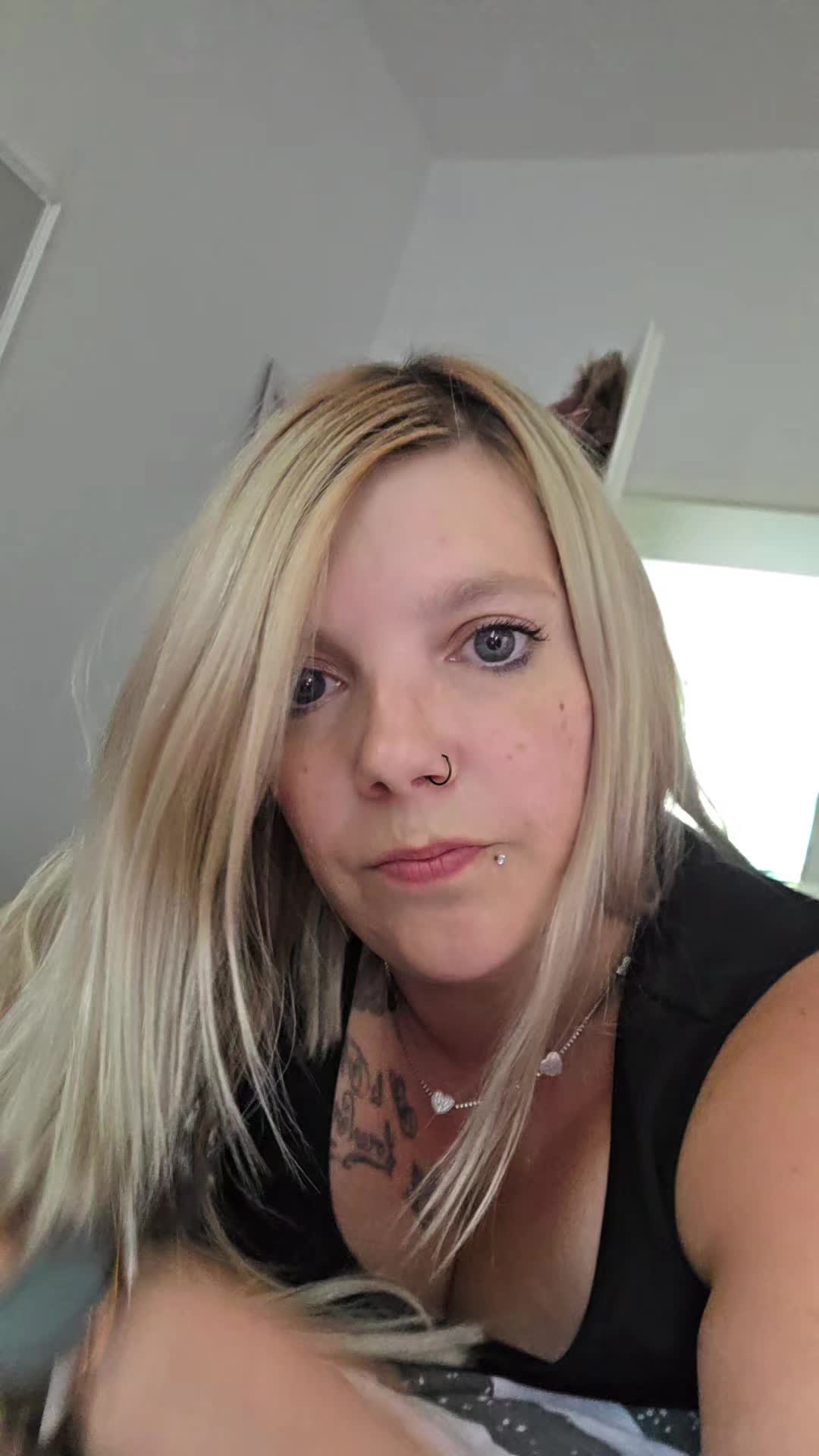 @_Nina_Koenig