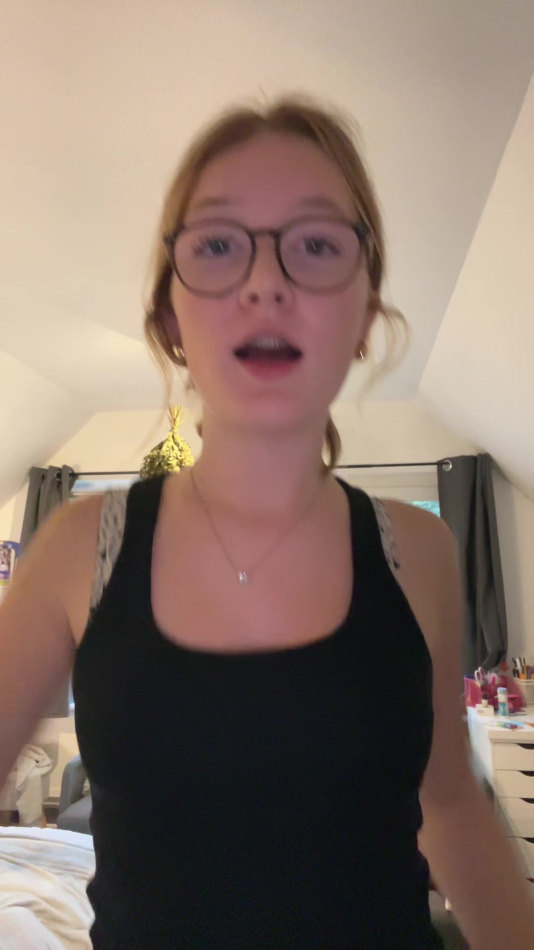 @𝐞𝐦𝐦𝐚