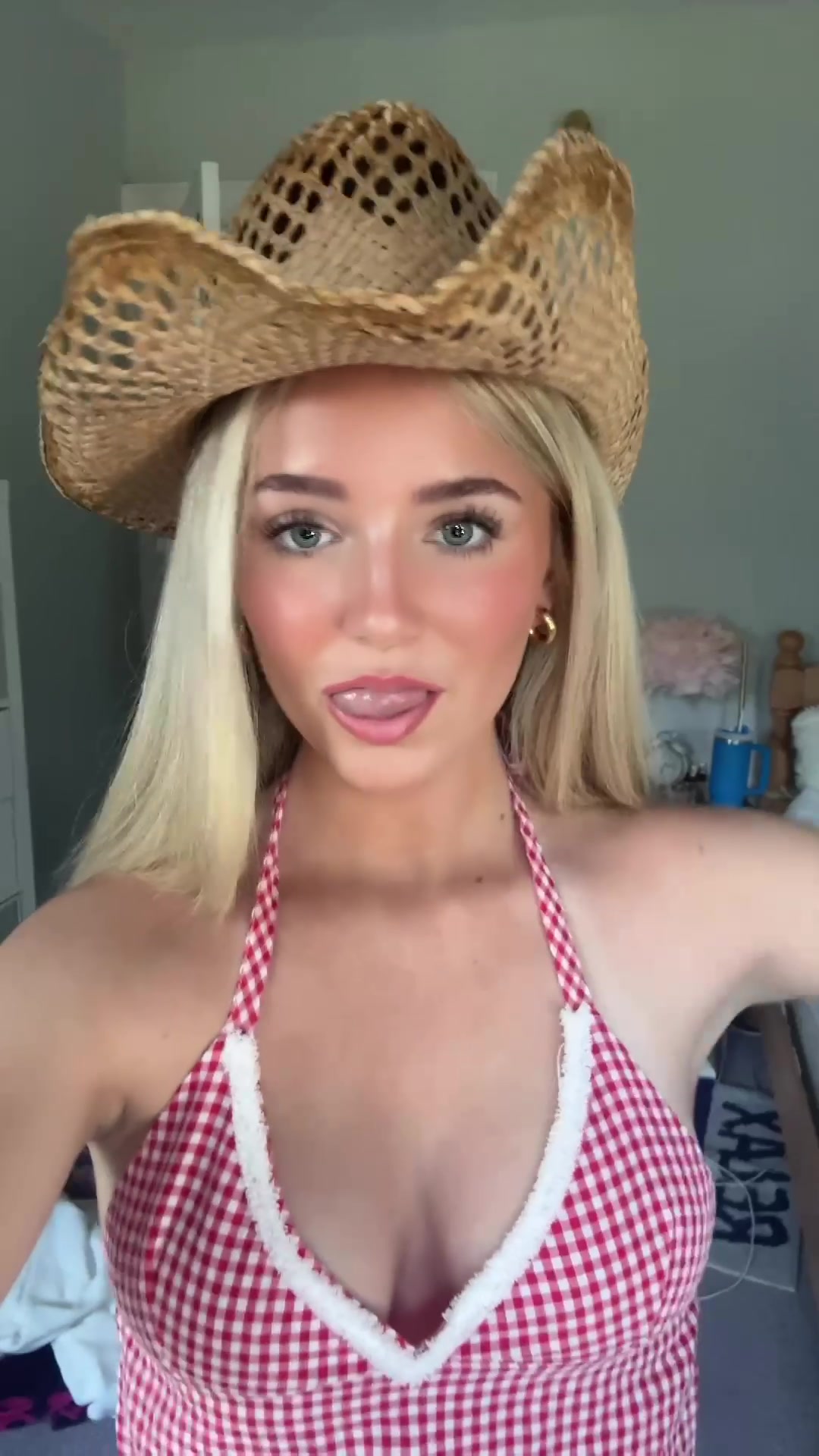 @Ella Starpoli