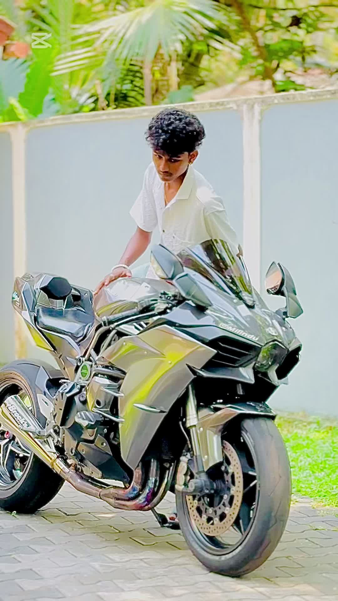 @𝐑4 𝐳 𝐙𝐲 🇯🇵🇮🇳"