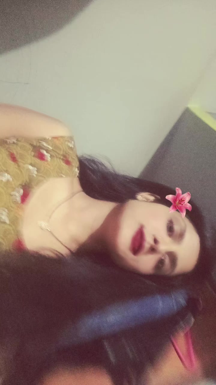 @👑😚 LOYAL QUEEN 💫😚
