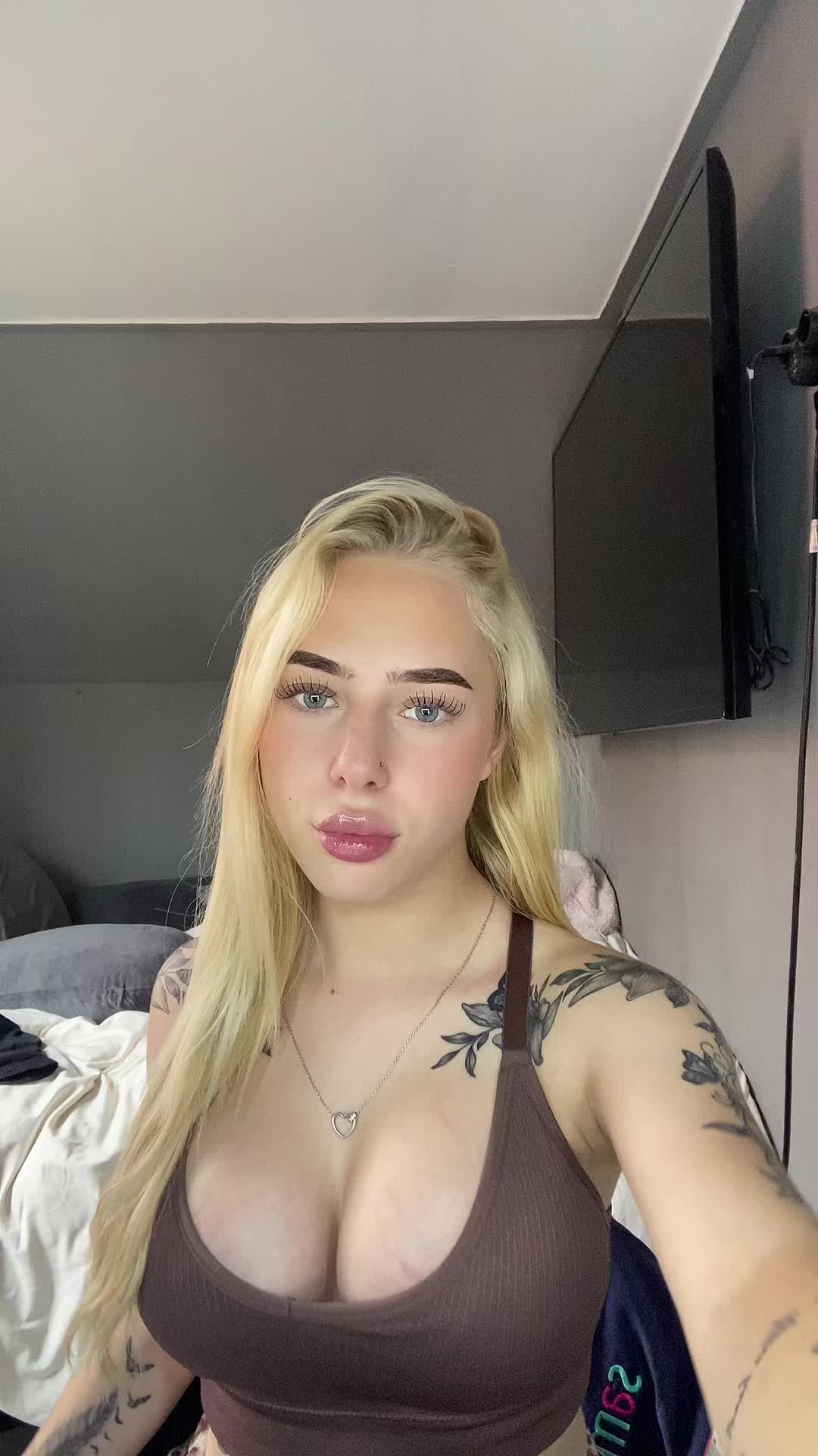 @Esmee🧸💛
