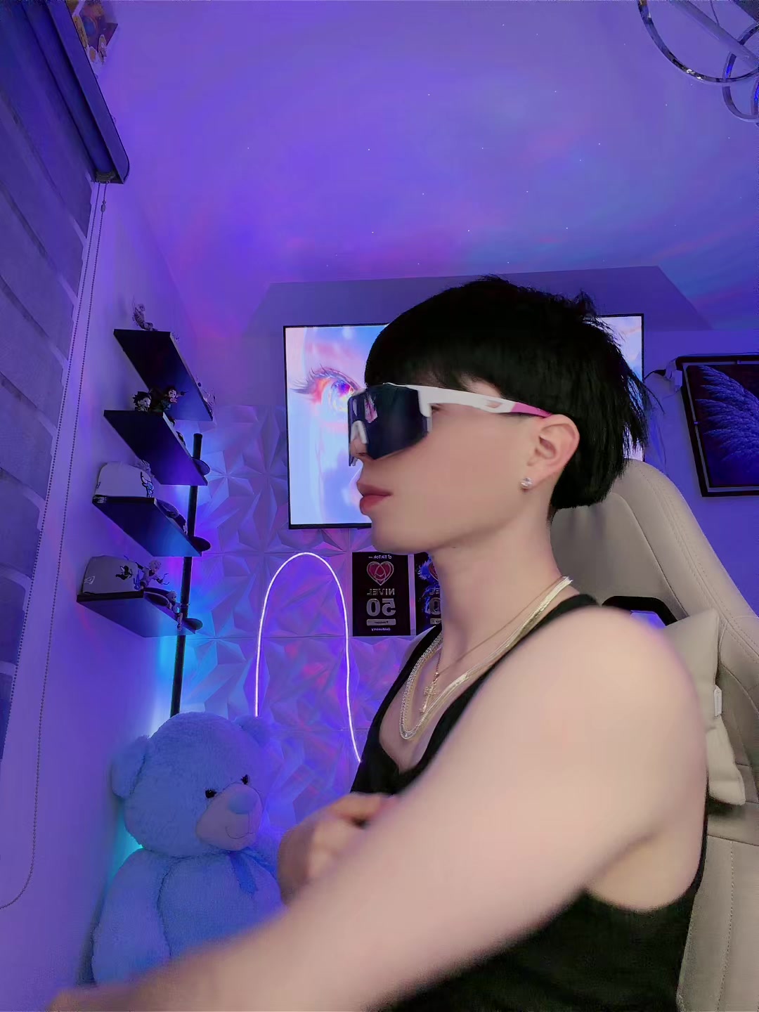 @𝓒𝓻𝔃𝔂🤍🪽
