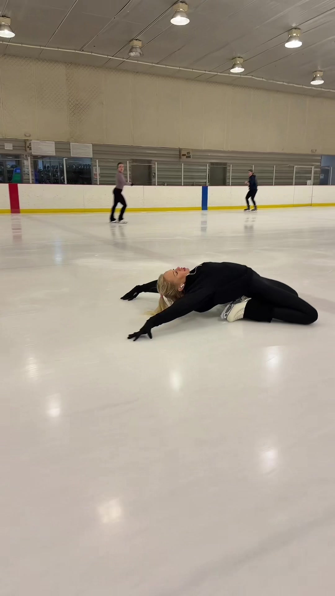 @Jamie Stuckert ⛸️