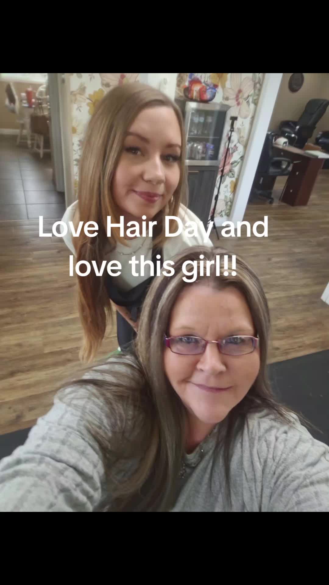 @BoyMomFizzySunrise 💞