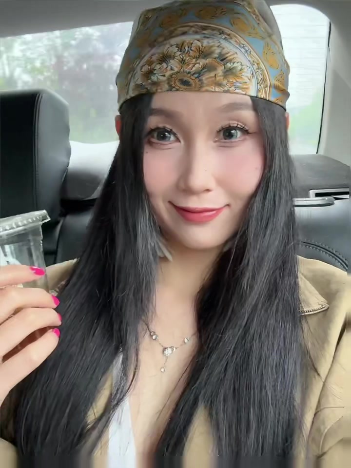 @卢槿玲Lynn