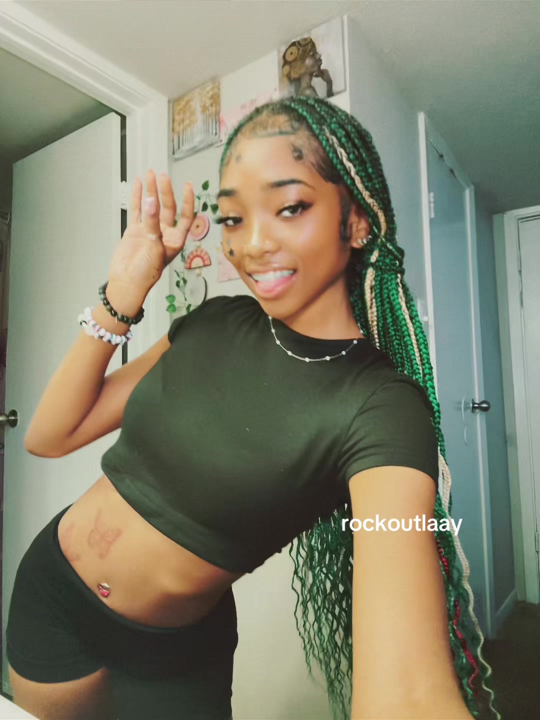 @rockoutlaay