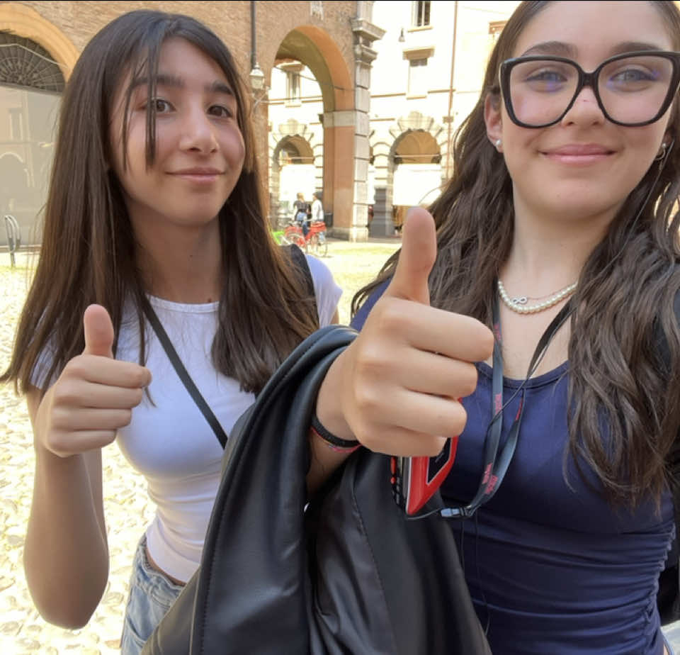 @𝓻𝓸𝓻𝓸𝓫𝓸𝓸𝓴𝓼𝓱𝓮𝓵𝓯⭐️🎫