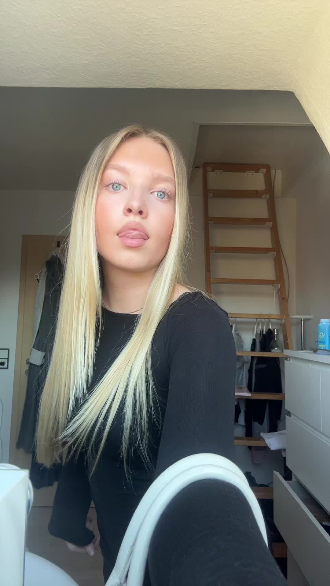 @𝑳𝒂𝒚𝒂
