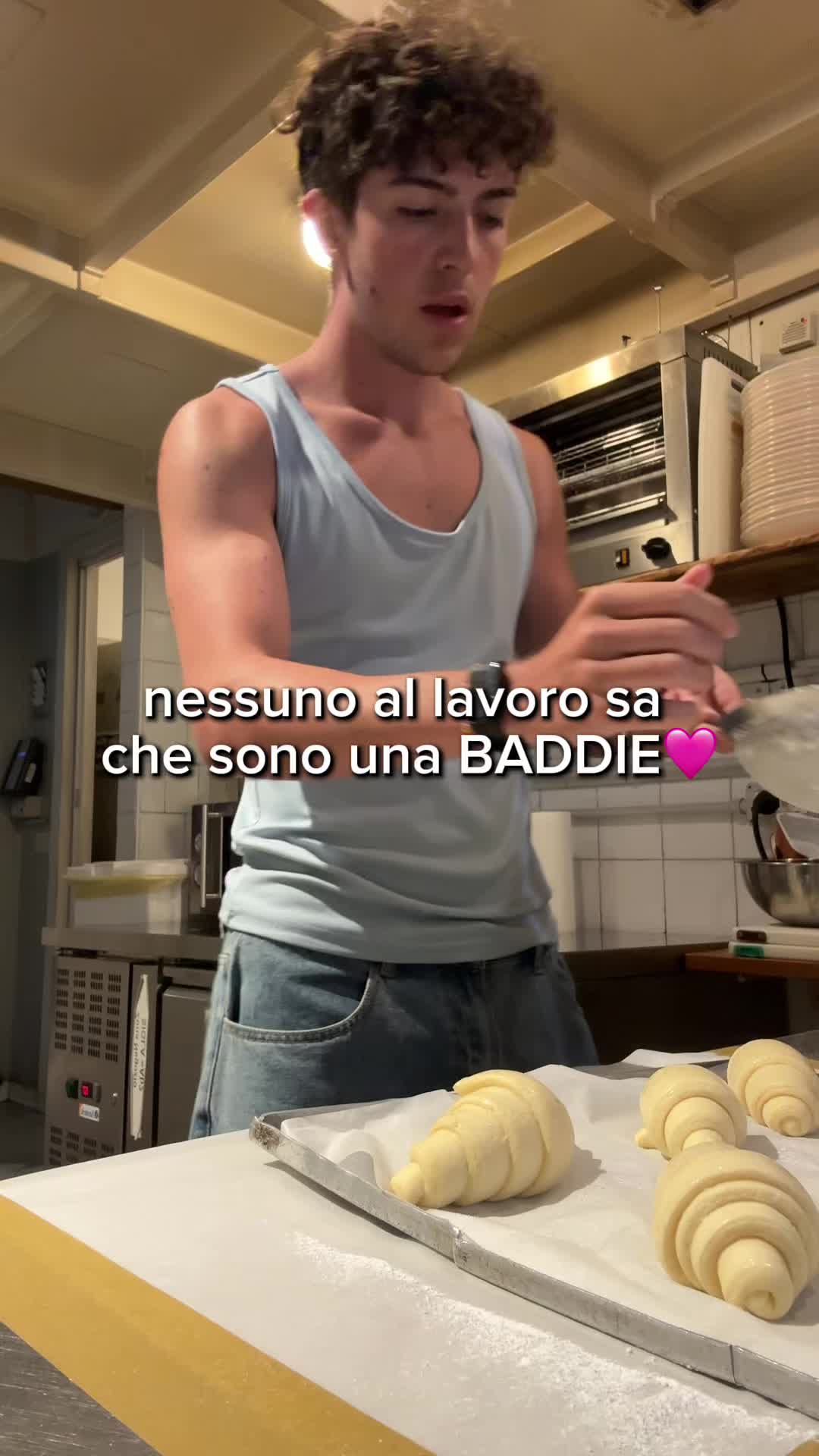 @axomirt