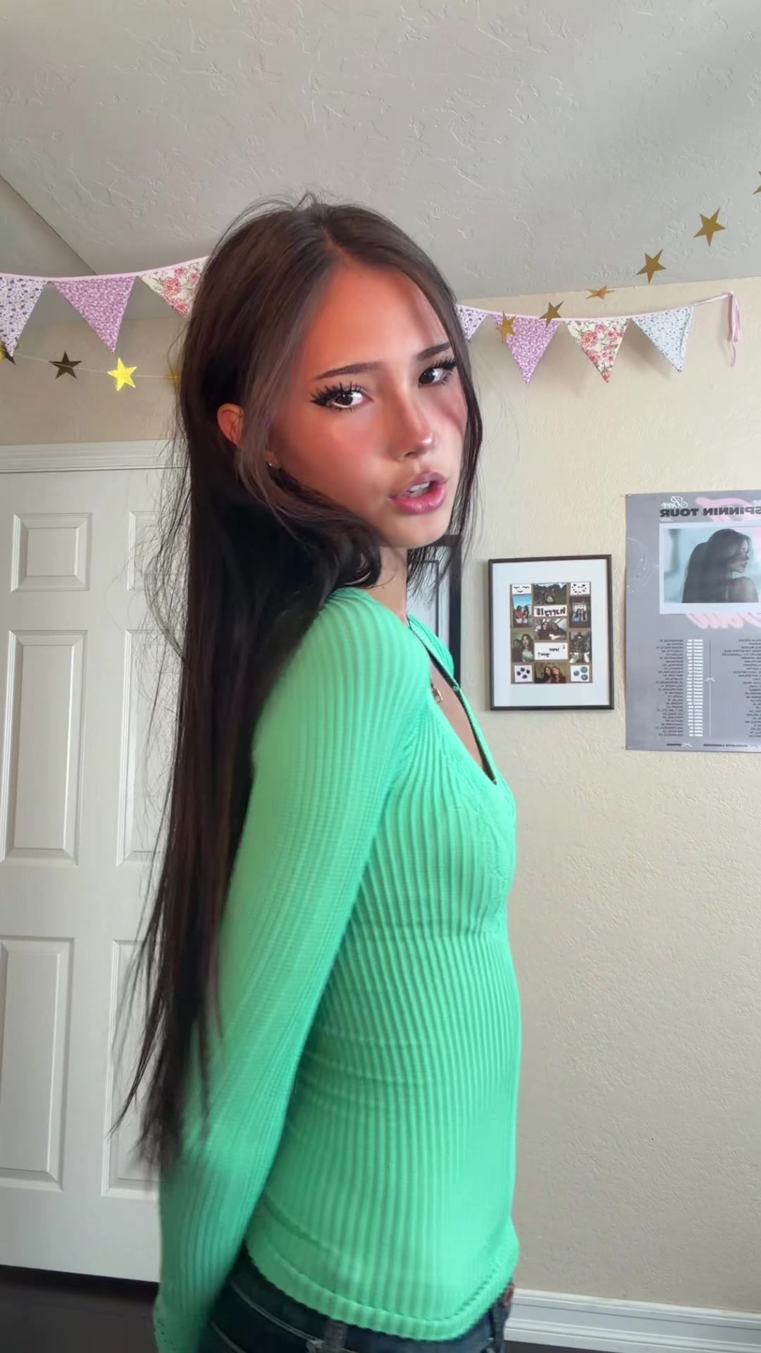 @omnom 🪽