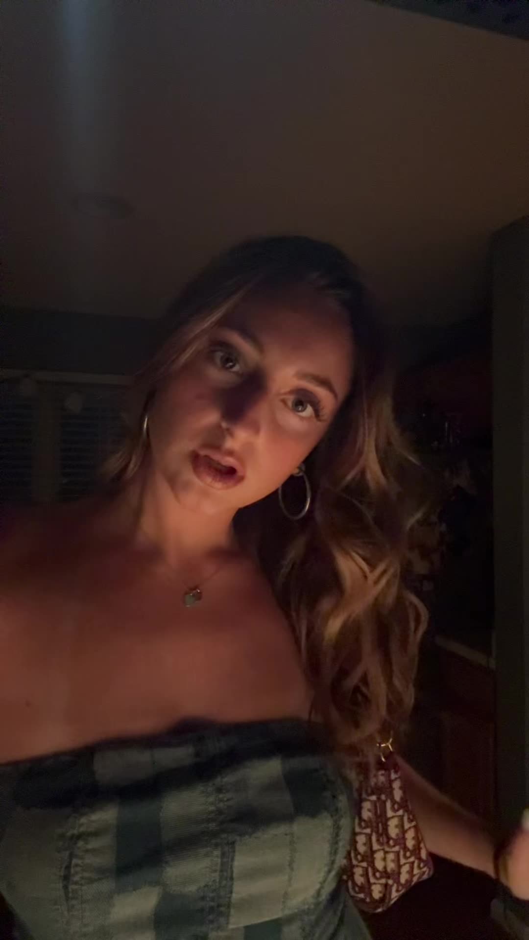 @bella😇