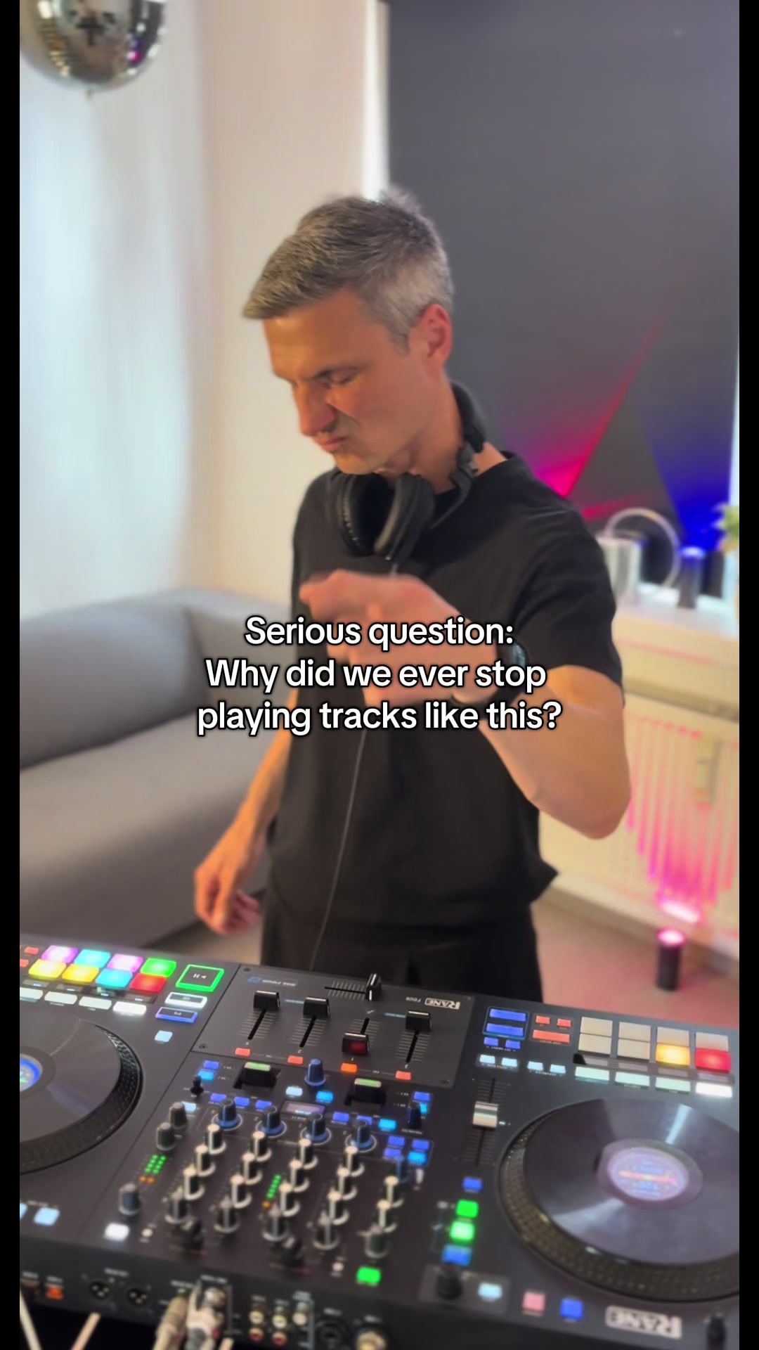 @DJ_AVELØ