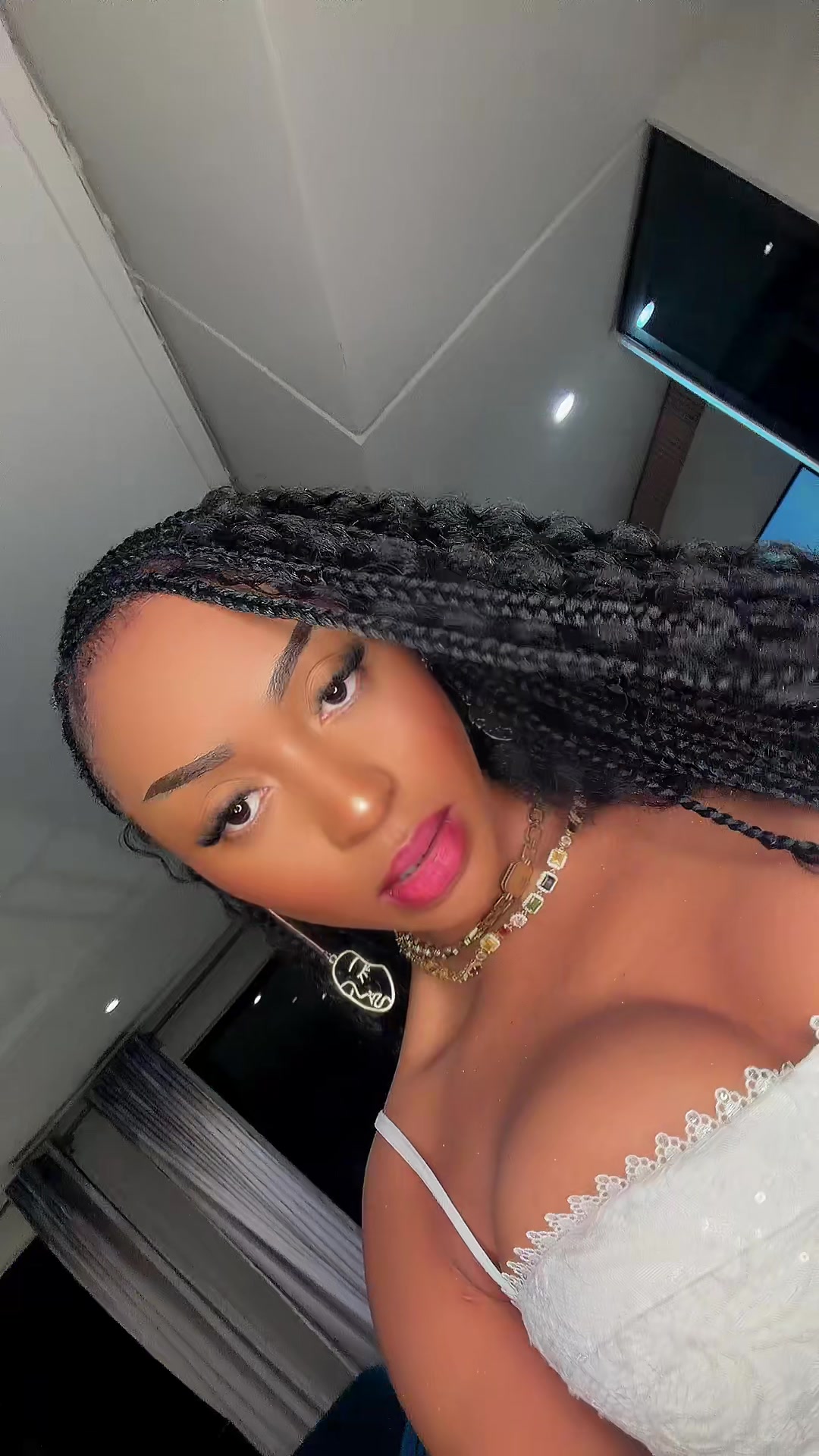 @nadianakai